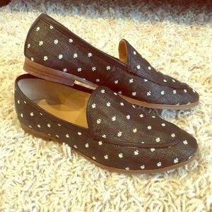 Banana Republic Black & White loafers 👞